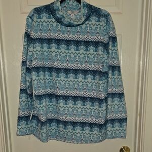 Croft & Barrow Sky Blue and White Fleece Top‎